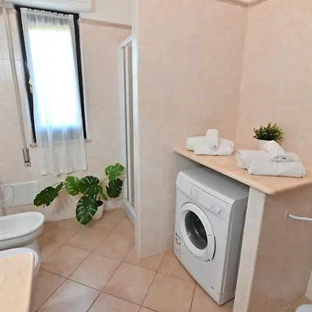 Izzhome Trihappy * بولا