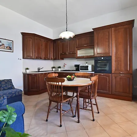 Appartamento Izzhome Trihappy *